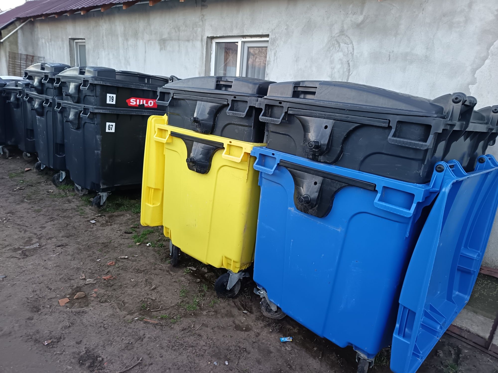 Pubele gunoi - 1100 litri - aproape noi - Tomberon /Ghenă gunoi