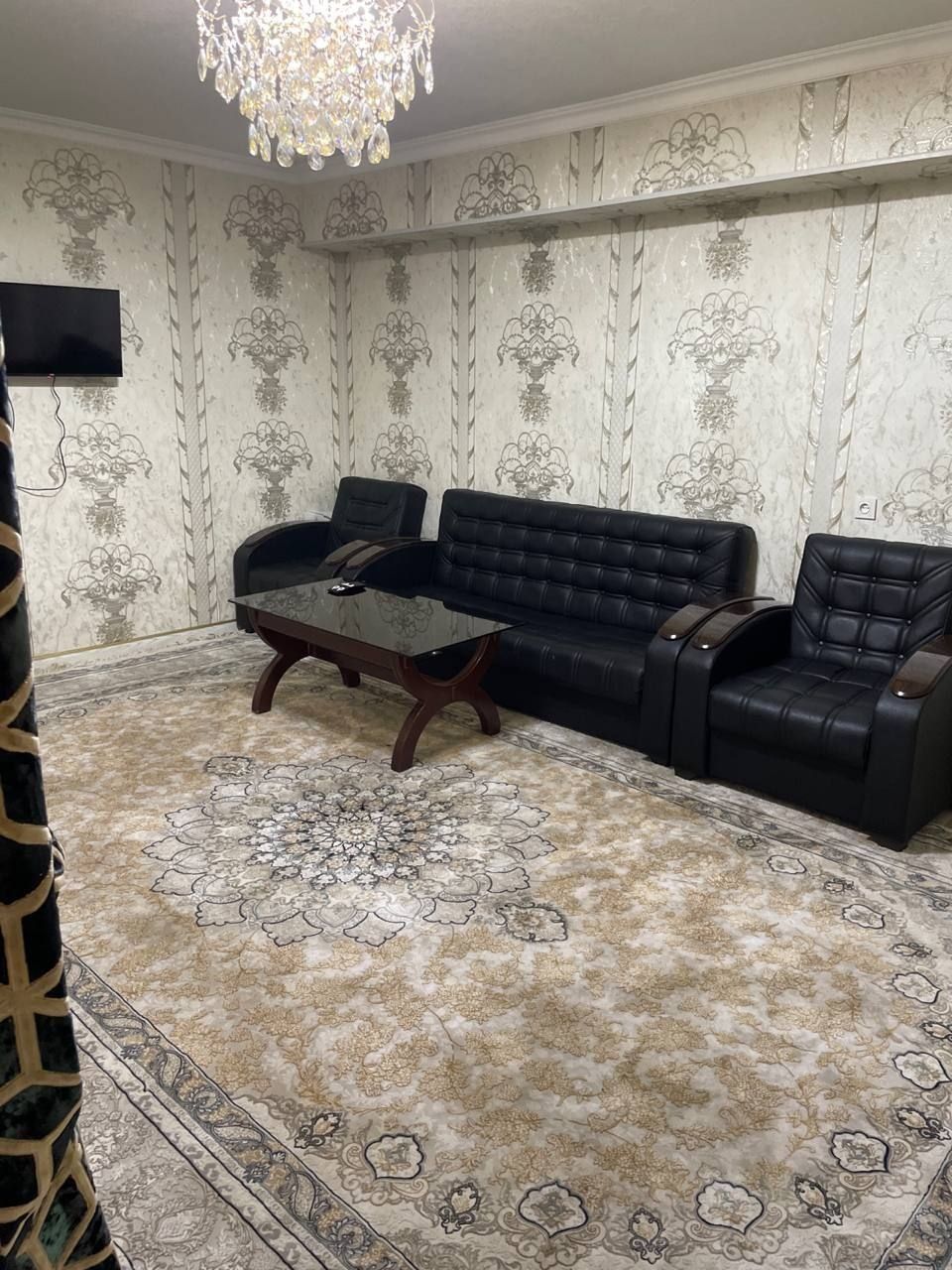 Аренда Участок  Яккасарайский район 2/1/1-1000$
 Яккасарайский район