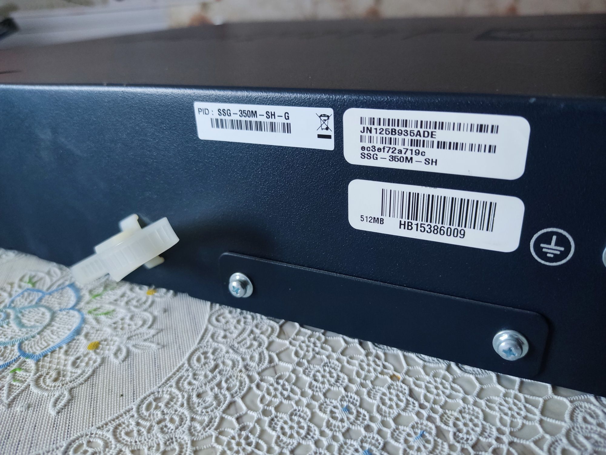 Продаётся  "JUNIPER SSG-350M-SH" межсетевой экран.