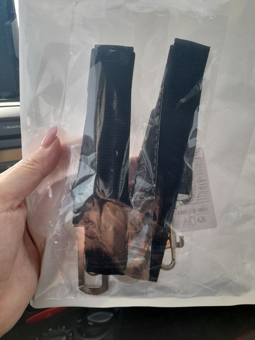 Предпазен колан и повод за домашен любимец , куче  в кола