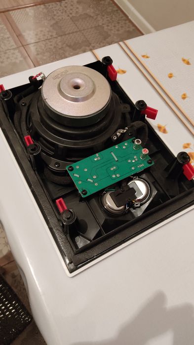Колонка встраиваемая аккустическая Bose