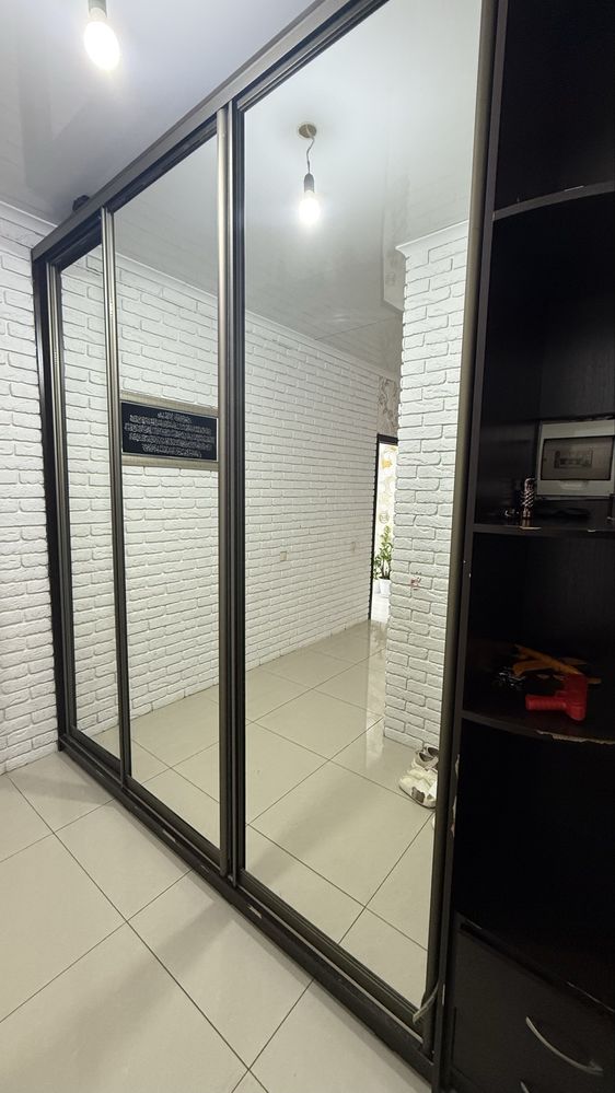 Отдам Прихожая шкаф