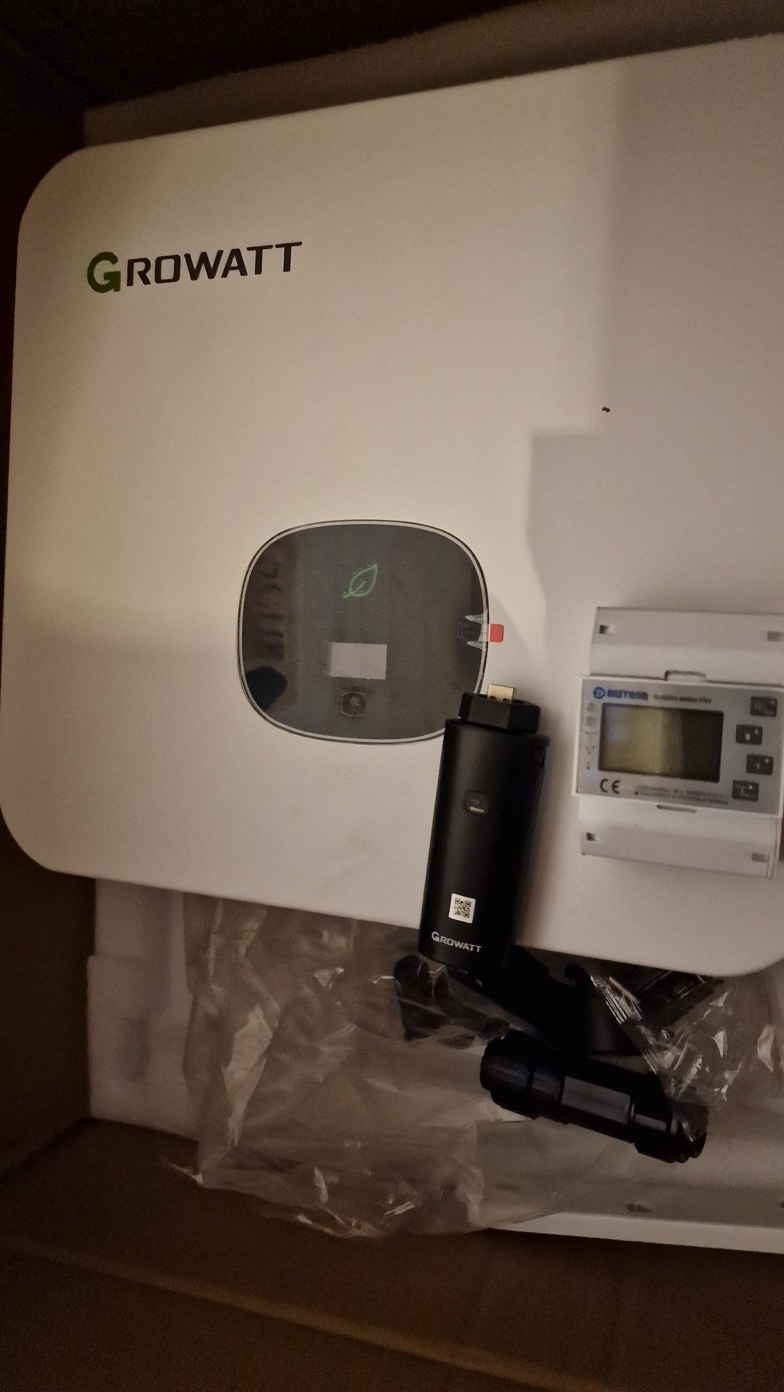 Invertor Growatt trifazic 10KW+ smart meter in garantie.