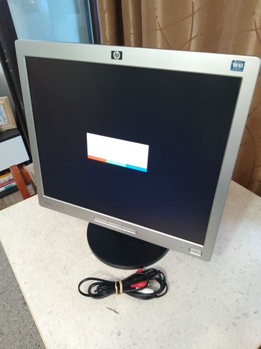 Monitor color HP