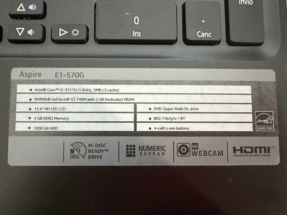 laptop acer aspire e1-570g inte core i3 gen 3 8gb ram SSD Samsung 250g