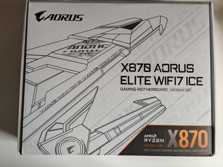 Placa de baza Gigabyte X870 Aorus  Elite Ice