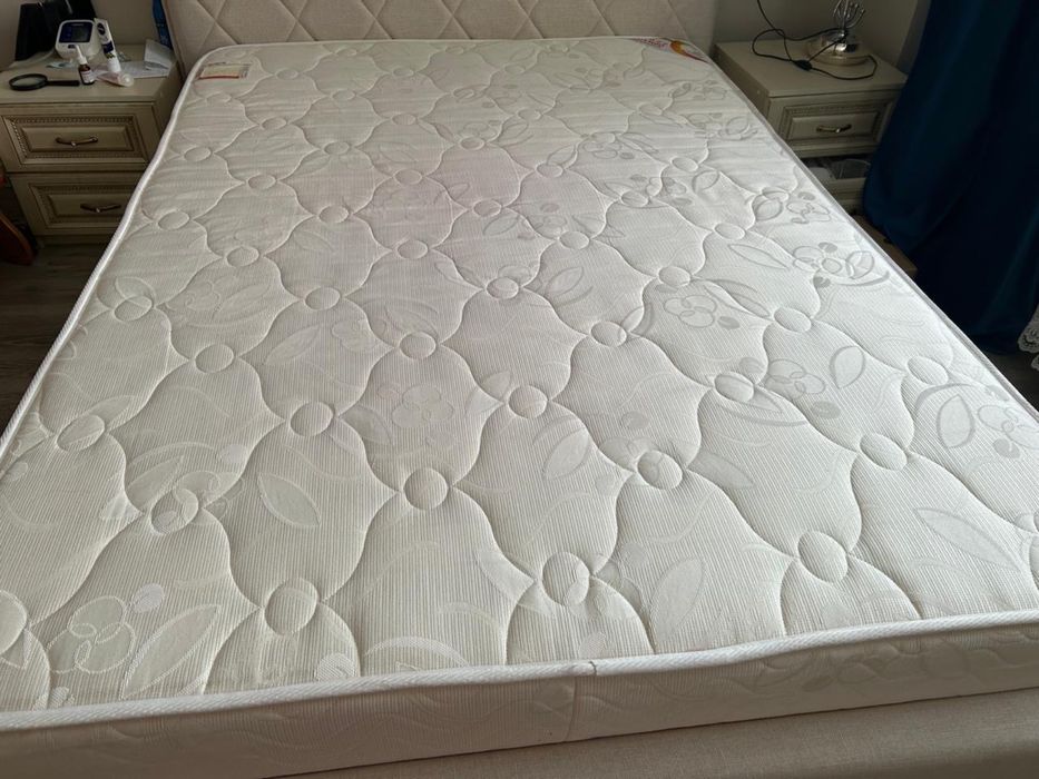 Продам матрас б/у