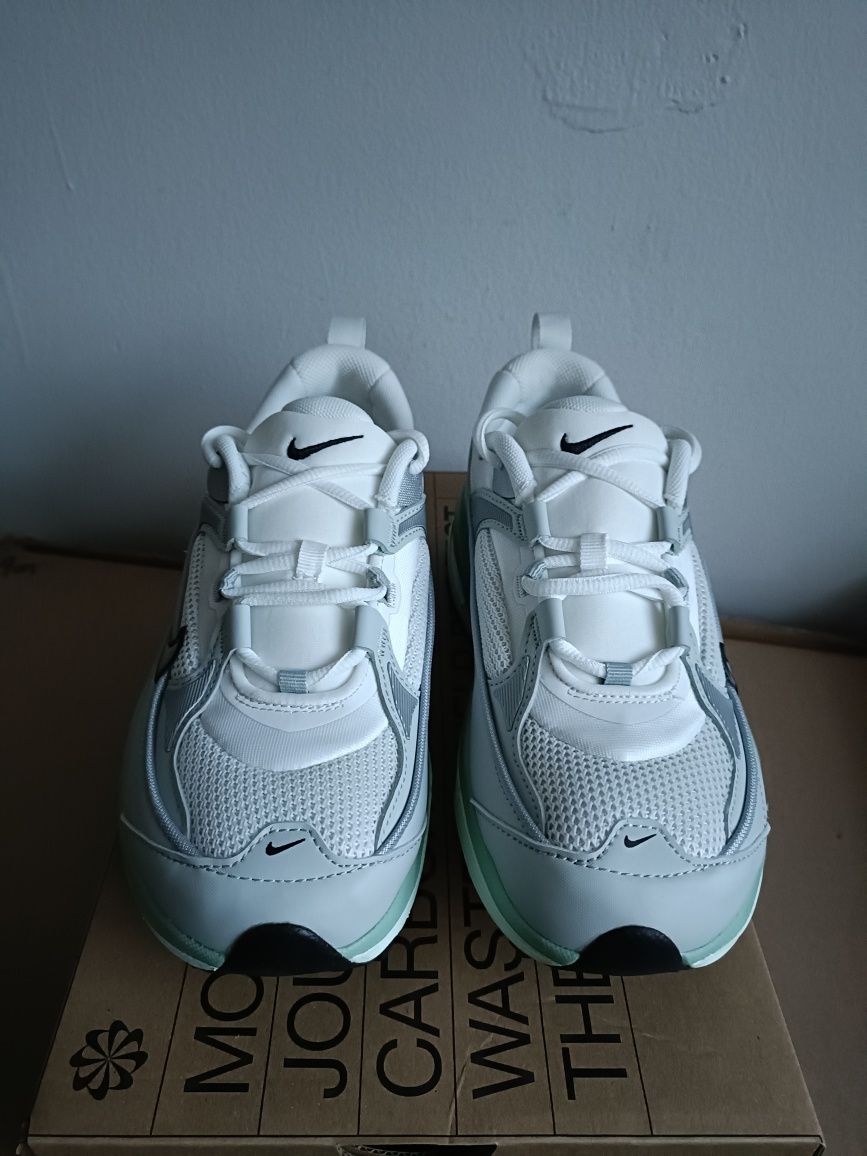 Nike Air Max Bliss номер 38 код 25А