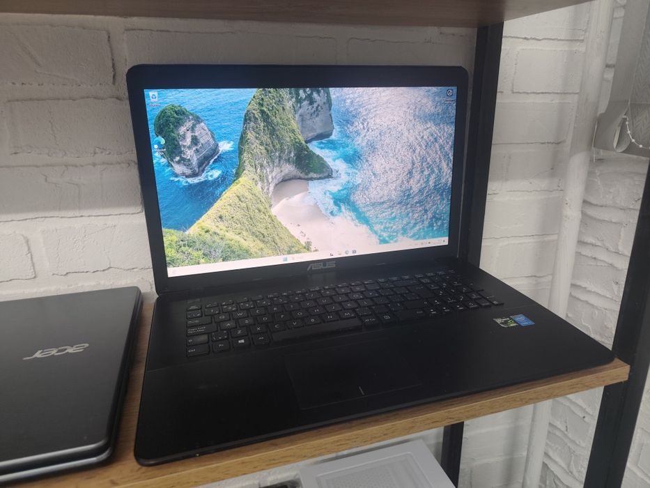 Ноутбук для работы и игр