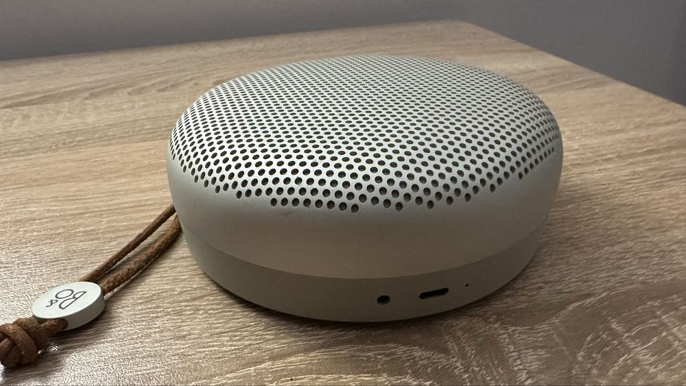 Bang & Olufsen Beosound A1 - сива