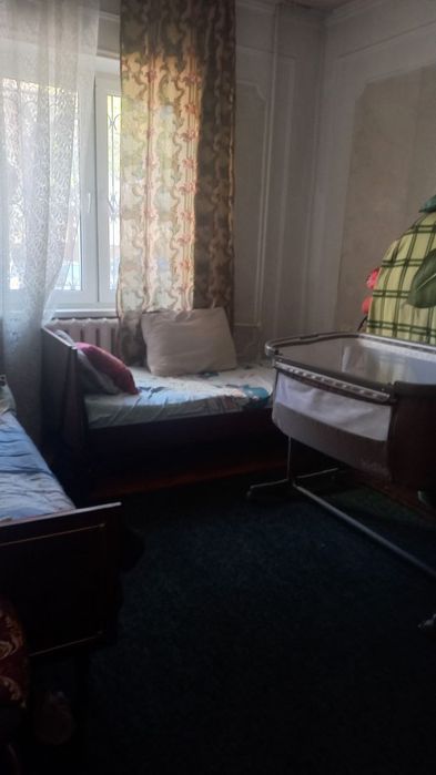 Продаю 3ком квартиру на сергели 3 ,/1етаж