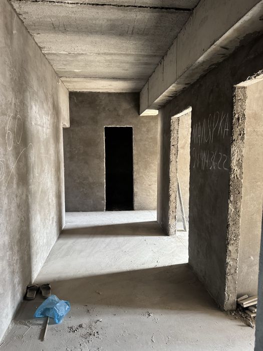 Novostroya Dom 3 xona 67 kv/m eshonguzar