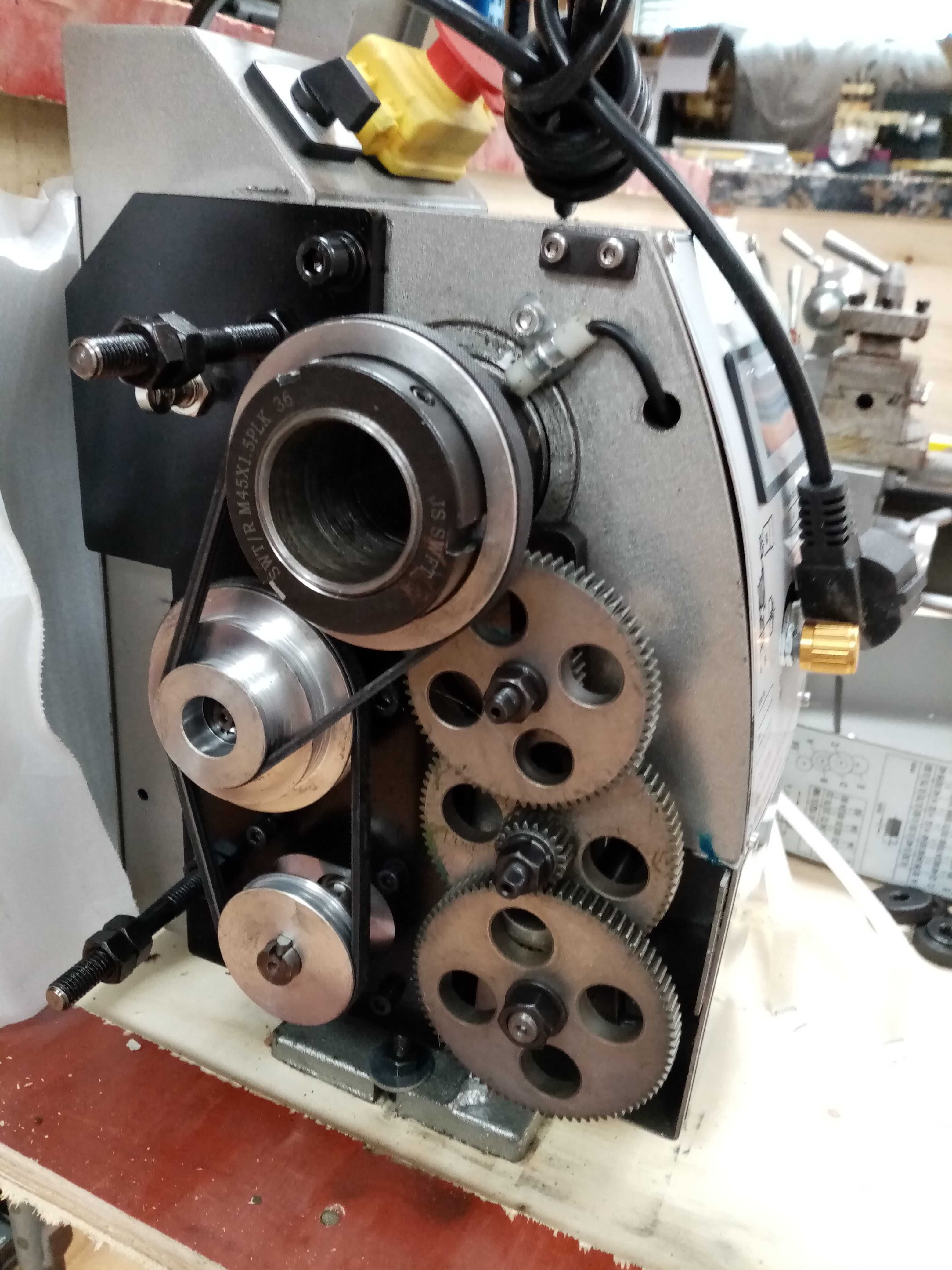 Струг UNIMARK. Нов.. Шпинд.125mm. 750 W . 38 мм.  С дълга база 800 мм.