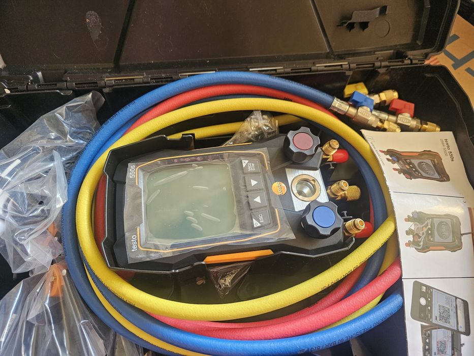 Нови дигитални smart манометри за фреон Testo 550s  bluetooth