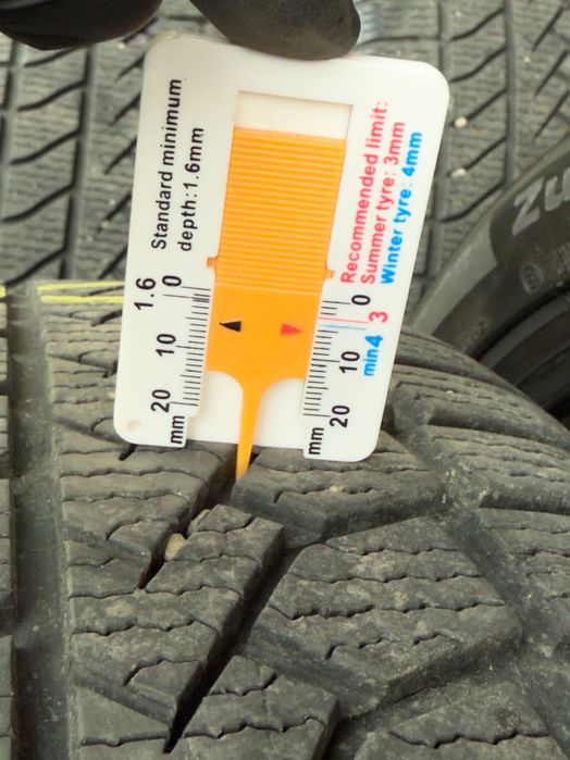 Anvelope iarna 225 50 R17