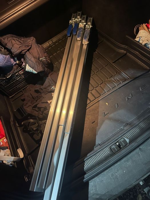 Vand 2 bari de marfa noi si 5 chingi noi