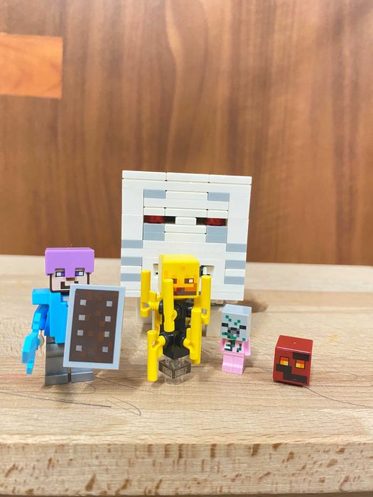 Lego Minecraft 21143- The Nether Portal