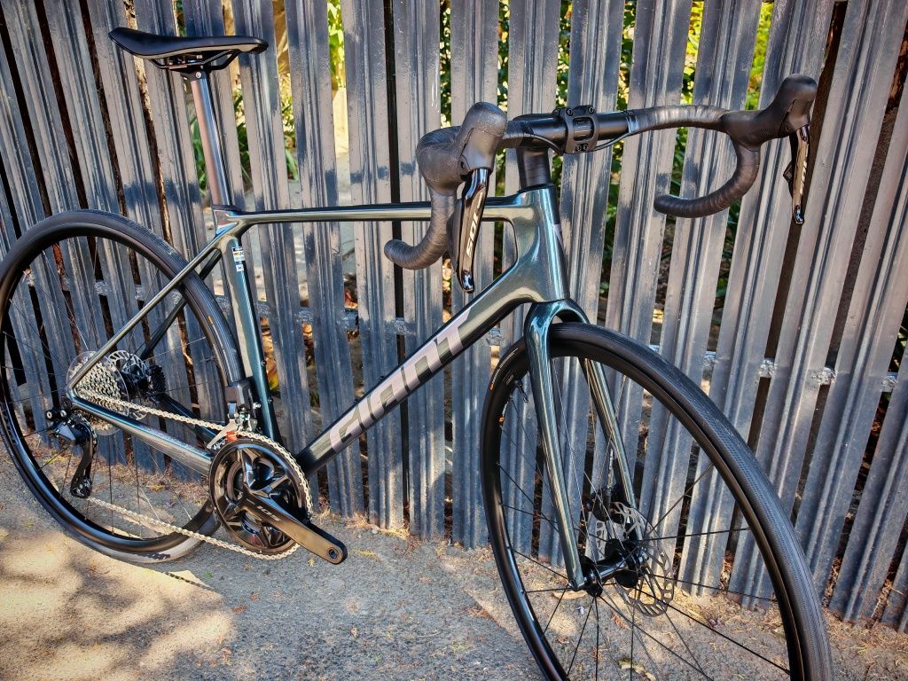 Bicicleta cursiera carbon Giant TCR ADVANCED 105 DI2 12V size M noua