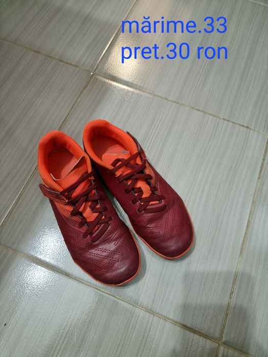 Ghete fotbal diferite marimi si modele