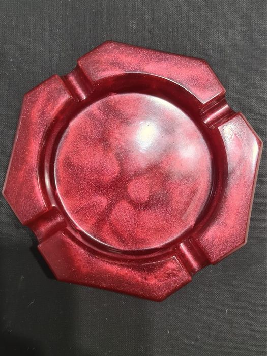 Scrumiere din rāsinā epoxidica