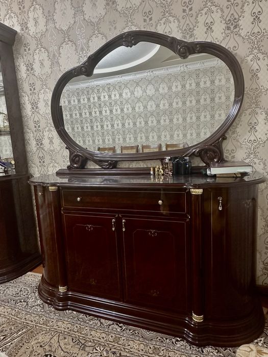 Стенка и комод зал учун борокко услубида