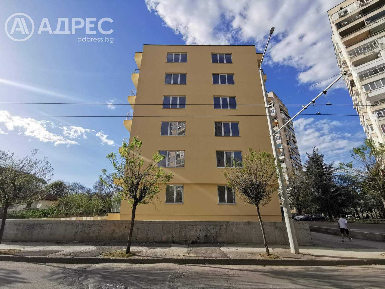 Продава се Тристаен апартамент в Русе, Алеи Възраждане - 83 кв.м за 1493 €/кв.м - Снимка #18