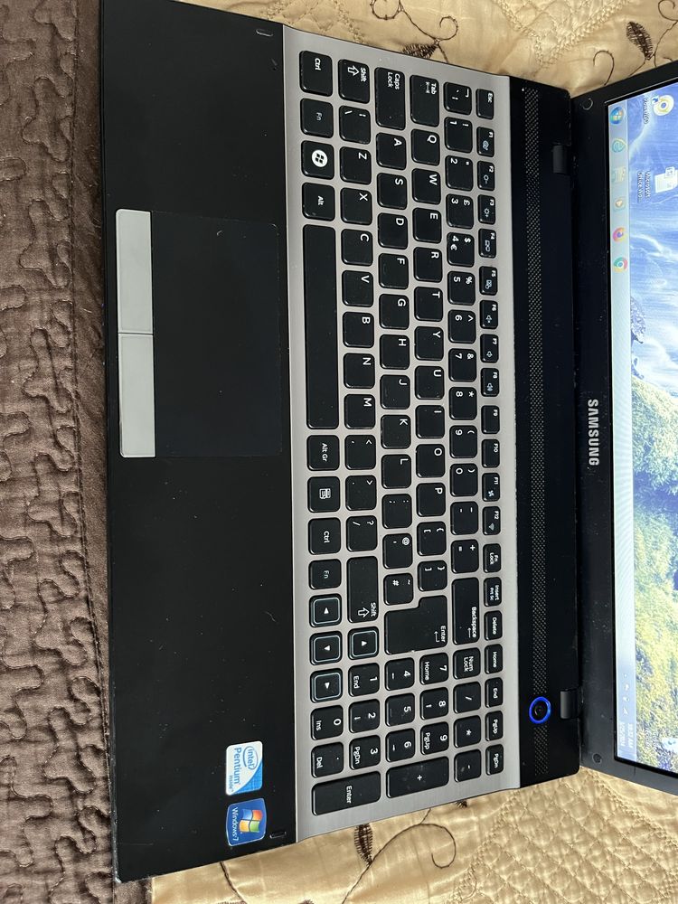 Laptop Samsung NP300V5A