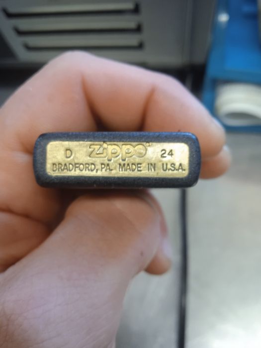 Zippo запалка бензин