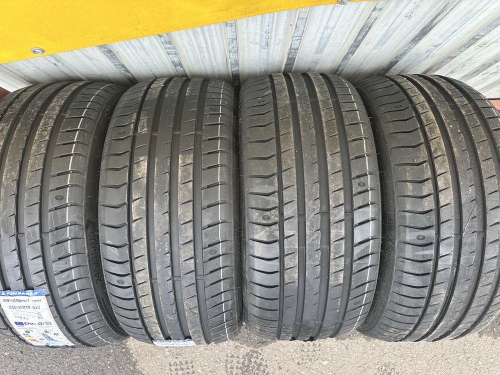 245/40 R18 TRIANGLE SPORTEX anvelope noi vara /Montaj inclus