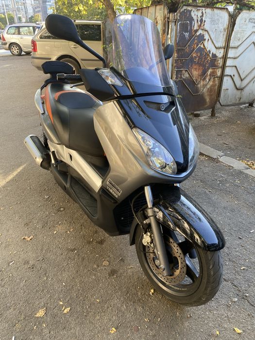 Yamaha X max 250