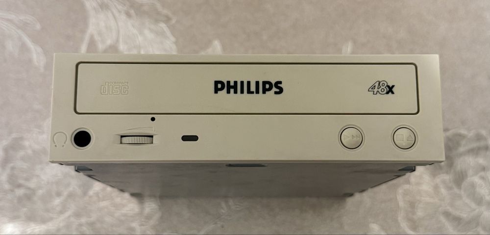 Philips PCCD048 * 5,25"intern* cd-rom drive