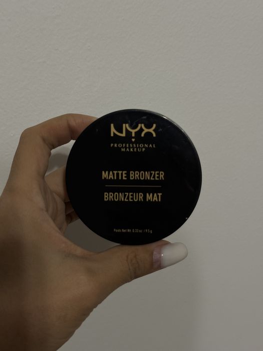 Nyx бронзер- скульптор