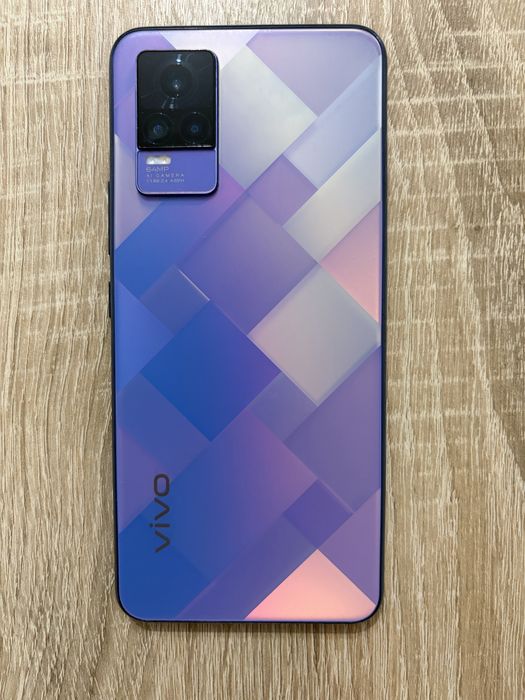 Продам Vivo V21e
