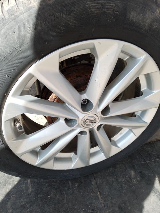 Vând jenți R 17 nissan