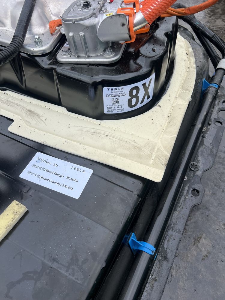 Baterie tesla y 60 kwh anul 2023/7