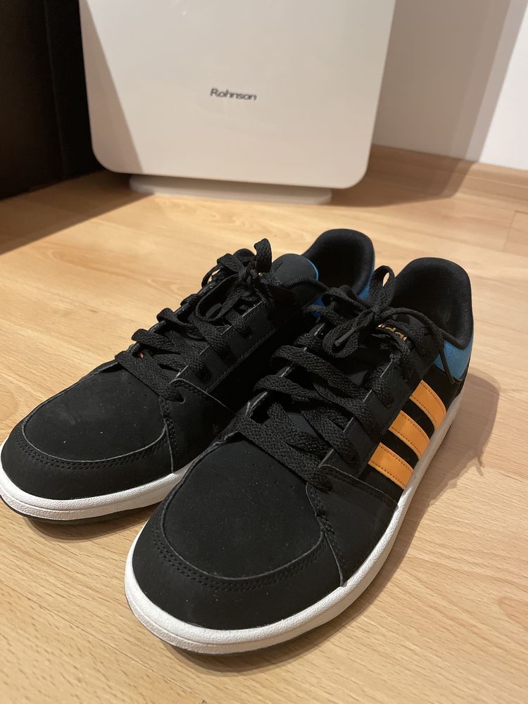 Маратонки adidas