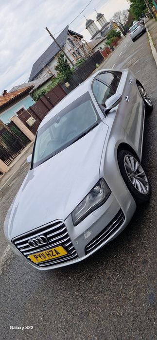 Vând Audi a 8 Pret FIX