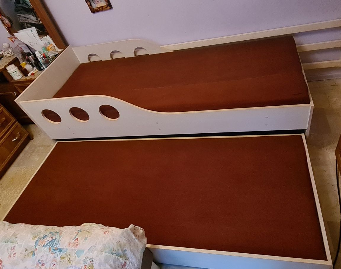 Кровать двухъярусная, выдвижная 2 метра