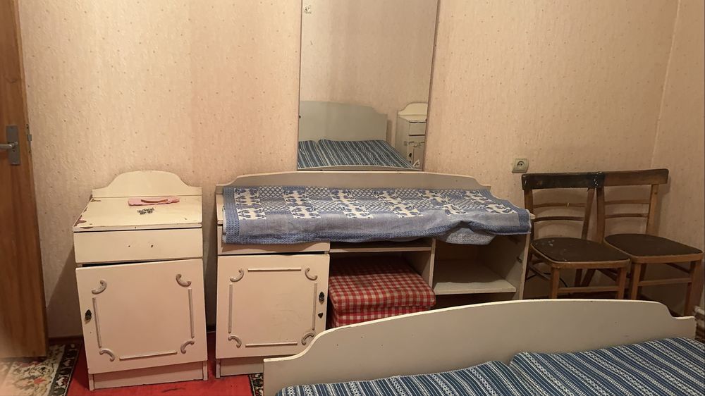 Продам спальный гарнитур. Б/у