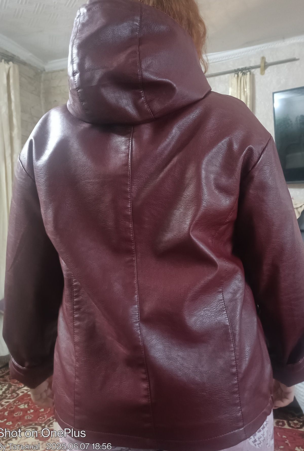 Продам женскую куртку