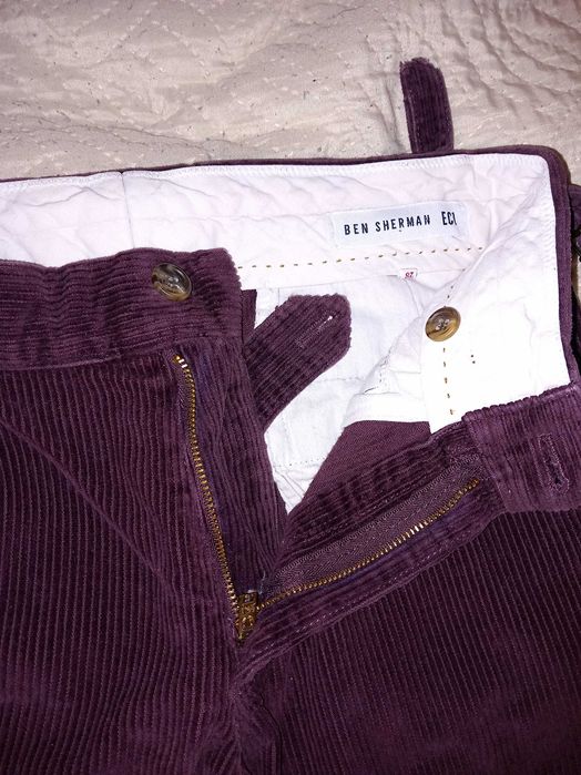 Мъжки джинси Ben Sherman от средно едро кадифе.Размер 28.