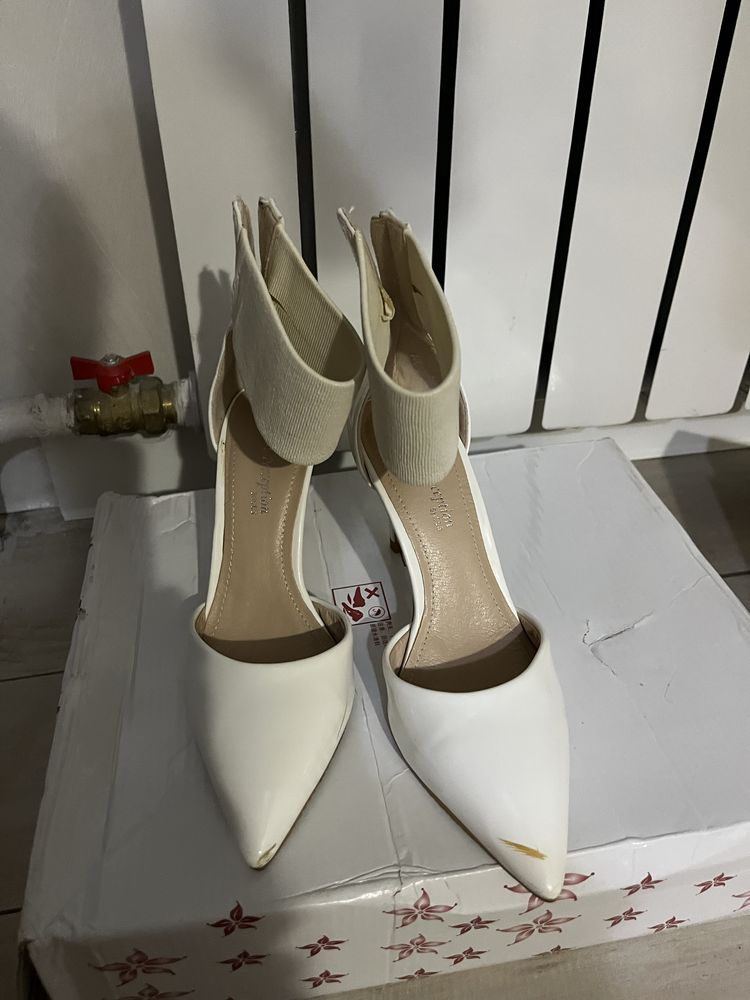 Продам обувь женскую