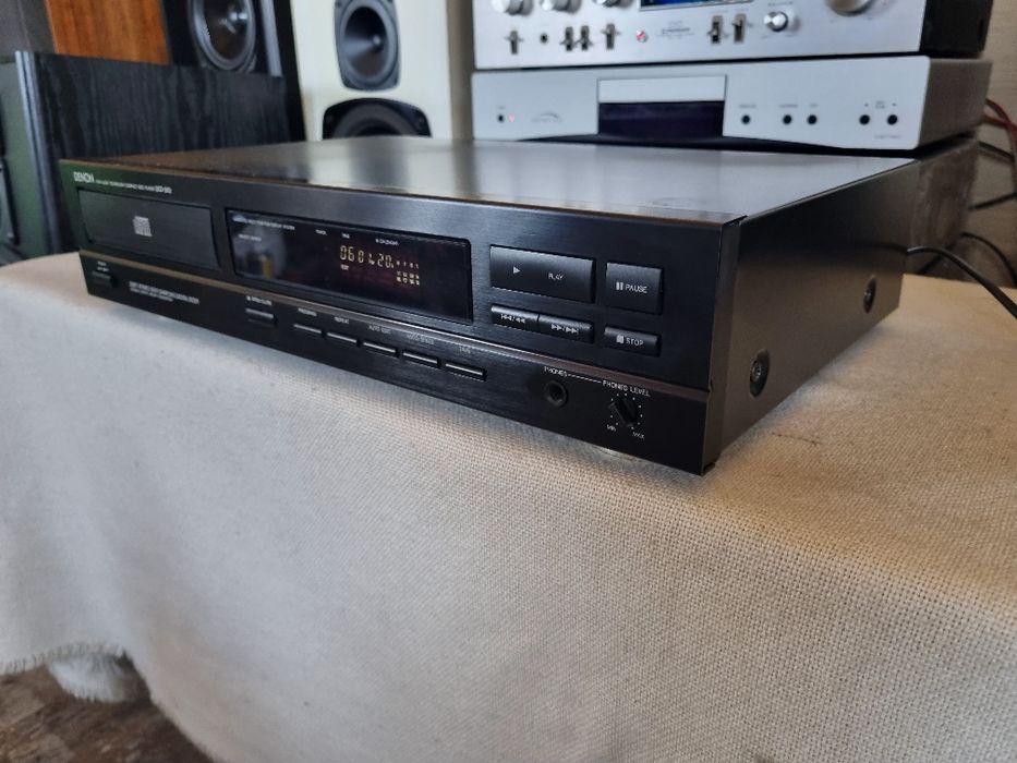 Cd Player Denon DCD-560. 20 Bit. Perfect functional. Impecabil.