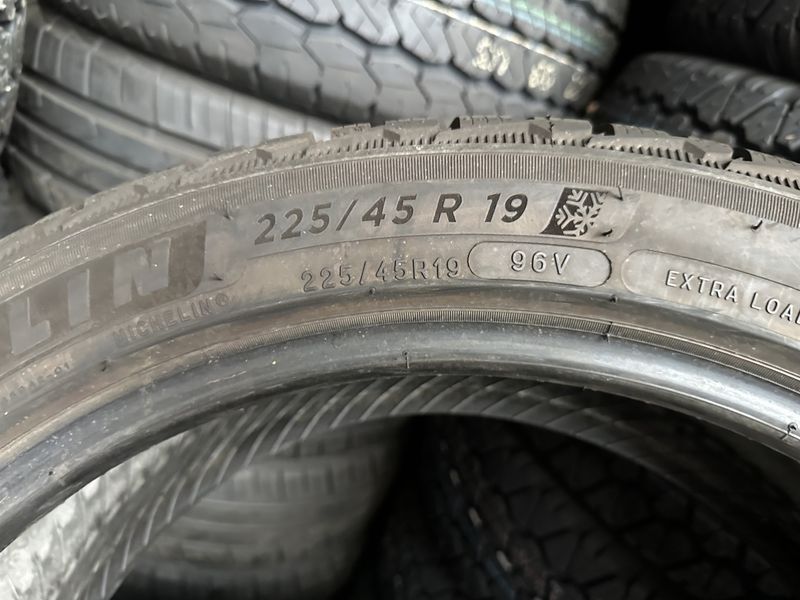 225/45/19 MICHELIN 1бр