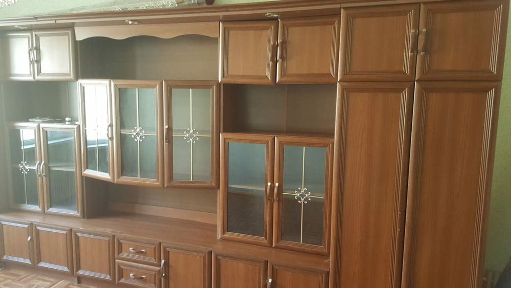 Продам гарнитуры настенный