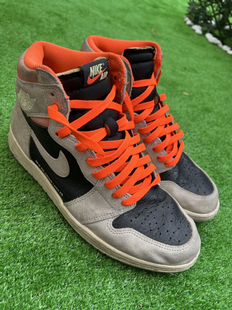 Air Jordan 1 High OG Crimson Grey