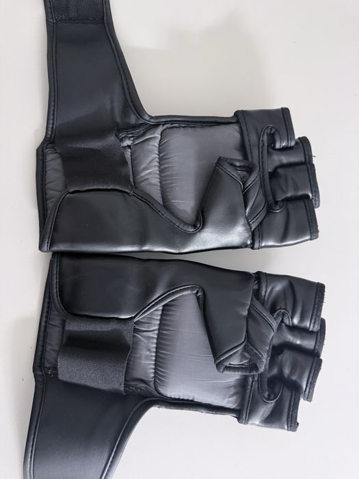 Manusi KO/UFC everlast ca in poze