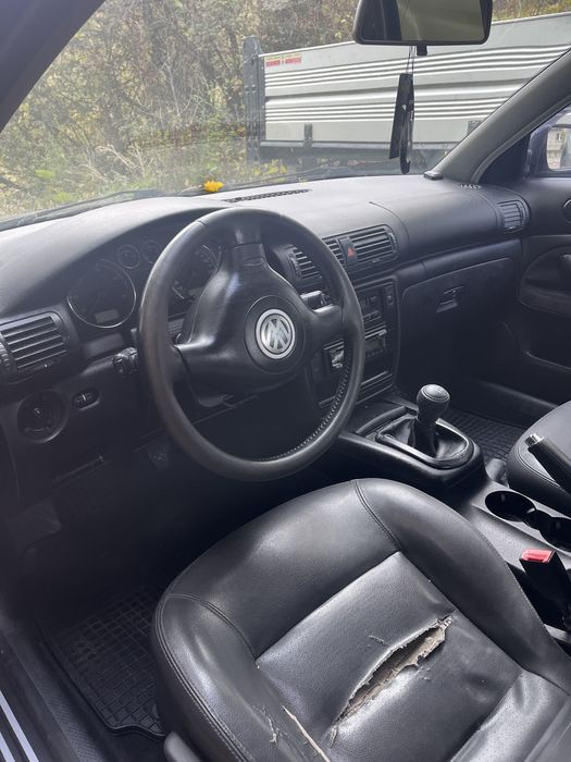 Vând Passatb5.5 motor defect