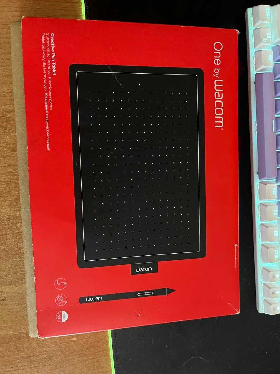 Продаю графический планшет Wacom One Medium (CTL-672-N)