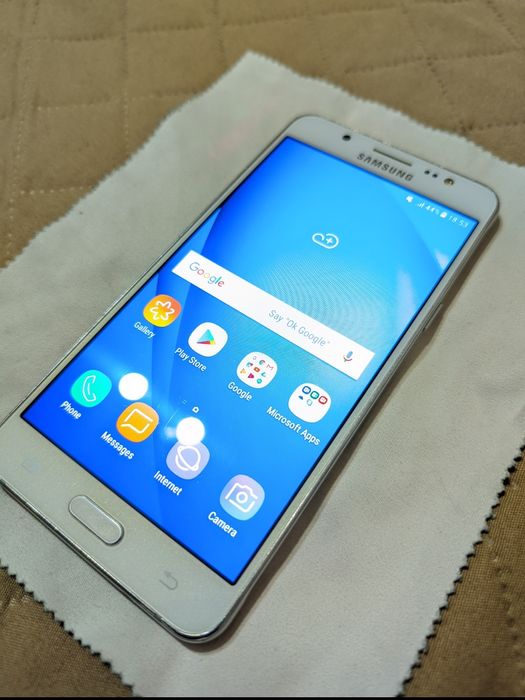 Samsung Galaxy J5 2016 отличен коментар